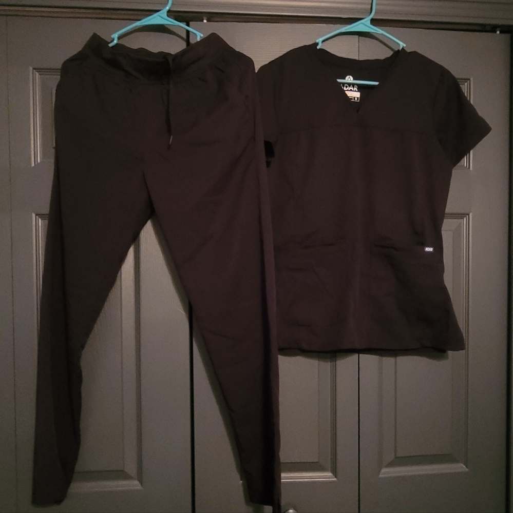 Adar Pro Scrub Set